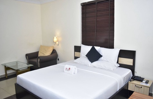 Ikorodu Hotel | Ai-Royal Hotel & Suites