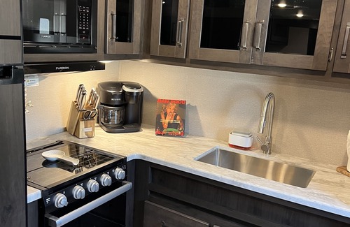 East Tampa House | Aileen Camping Space