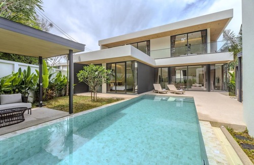 Choeng Thale Villa | Aileen Layan Villa 6/4BR Forest/2 Minutes Beach