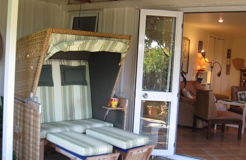 Okiato Apartment | Aimeo Iti Studio in subtropical garden, very quiet and close to beach and town