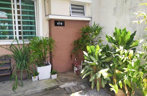 Kuantan House | Ain Homestay Tg Lumpur, 3 Bilik, 4 Aircond, Checkin 2PM Checkout 12PM, MUSLlM sahaja