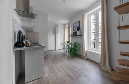 Cœur de Ville Apartment | Air-cond duplex apartment in the city center