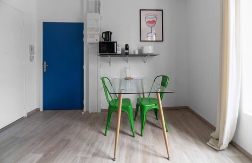 Cœur de Ville Apartment | Air-cond duplex apartment in the city center