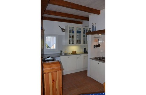 Saint-Julien-de-Crempse House | Air-conditioned, garden, private heated swimming pool, pets allowed