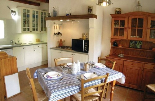 Saint-Julien-de-Crempse House | Air-conditioned, garden, private heated swimming pool, pets allowed