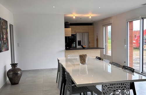 Rousson House | Air-conditioned villa with private pool