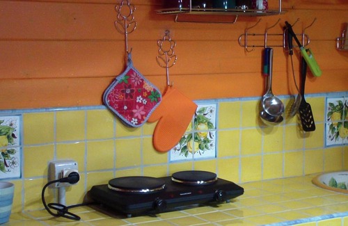 Nizza di Sicilia Ski Chalet | Air-conditioned chalets with a swimming pool, Wi-fi, TV, washing machine, family and animals