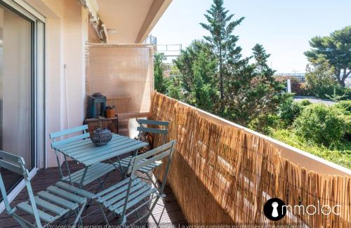 Saint-Laurent-du-Var Apartment | Air-conditioned apartment facing the port of Saint Laurent with 2 bedrooms