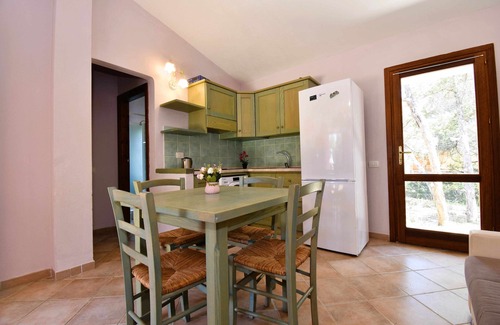 Ala Dei Sardi House | Air-conditioned, well-finished cottage in Residence