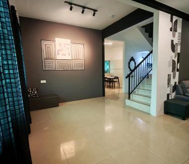 Simpang House | Air-home M1 Simpang near Aulong Econsave, 4BR, 10pax, Netflix