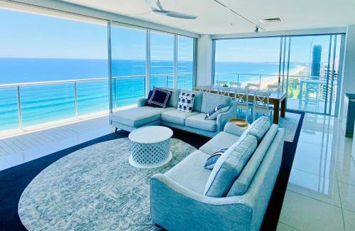 Broadbeach Apartment | Air on Broadbeach Beachfront 2Level stunning apartment with 180 degree views