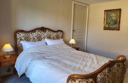 Couze-et-Saint-Front House | Airbnb: Vieilles Pierres et Rivière en Périgord