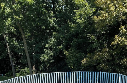 Fox Valley House | AirbnBAbE by AMCS family friendly getaway with seasonal Private Pool