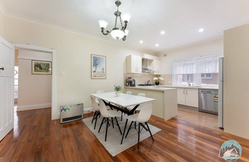 Denistone House | Aircabin - Denistone - 3 Beds Lovely House