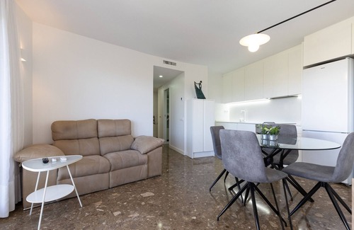 Cambrils Apartment | AirCon Apartment with Rooftop Pool · Beach 50m · 236 UHC BALIS