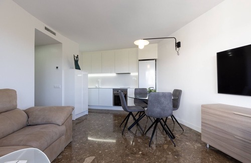 Cambrils Apartment | AirCon Apartment with Rooftop Pool · Beach 50m · 236 UHC BALIS