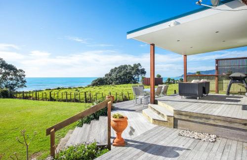 Te Kaha House | Airi Kainga - Seaside Escape
