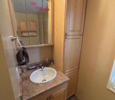 Downtown Mississauga House | Airport Home- 24x7 Check in- Flexible Checkout- Square One Mall Minutes Away