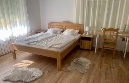 Vecses House | Airport Jazmin Guesthouse