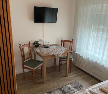 Vecses House | Airport Jazmin Guesthouse