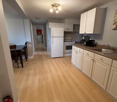 Terra Nova Apartment | Airport Manor Unit 1 - 2 Bedroom Apartment