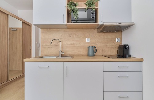 Fabryczna Apartment | Airport Wrocław Apartment by Renters