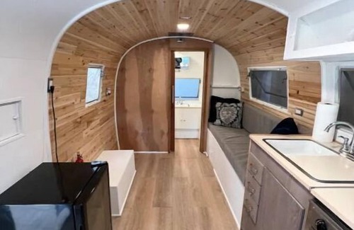 Riverhead House | Airstream Art Studio Sculpture/Nature Preserve