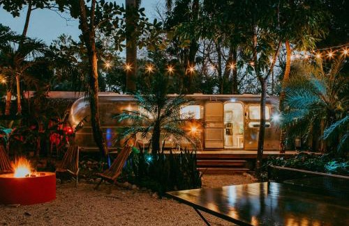 Playa Guiones Hotel | Airstream by the Sea