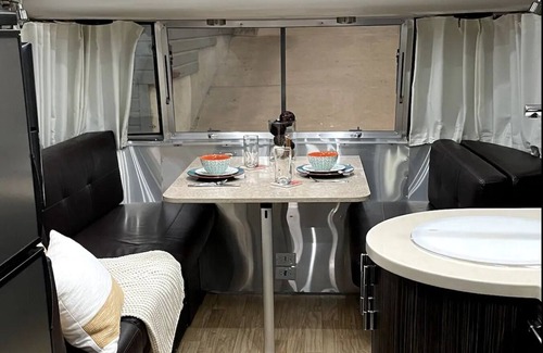 Barton Hills House | Airstream Glamper with Cowboy Pool in Barton Hillsn