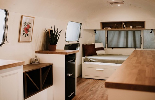 Lindsay House | Airstream in a Warehouse!!