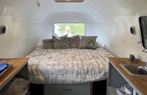 Bastrop House | Airstream Vibes on 90 acres