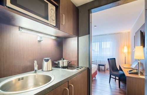 Raunheim Hotel | Airways Hotel Frankfurt Airport West