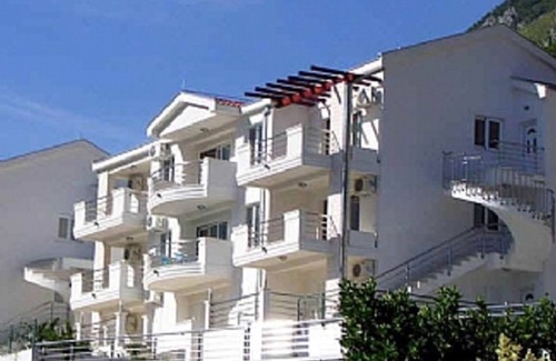 Kotor Apartment | Airy and Spacious Apartment with Magnificent Sea Views