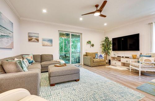 Dunedin House | Airy Coastal Casa on Park 6 Mi to Honeymoon Isle!