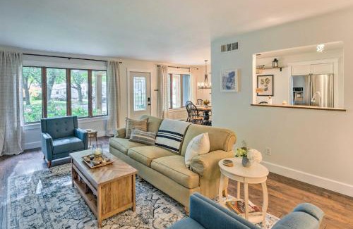 Lake Mills House | Airy Cottage Close to Rock Lake with Fire Pit!