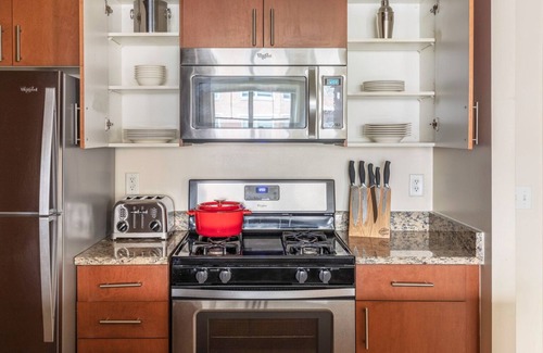 West End Apartment | Airy Foggy Bottom 1BR w/Gym, Pool, DM, near World Bank, by Blueground