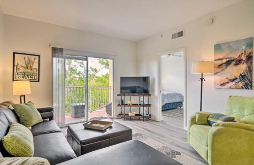 Iona Apartment | Airy Fort Myers Condo about 4 Mi to Beach!