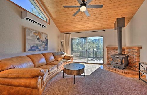 Strawberry House | Airy Pine Cabin with Deck and Pool Table, Near Hiking!
