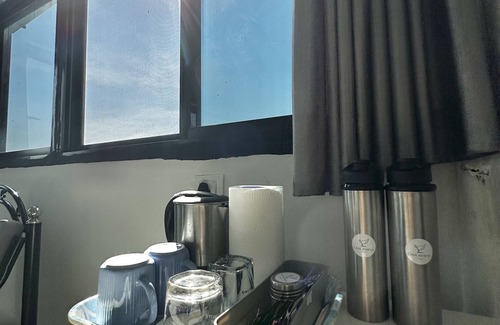 Gauravaddo Apartment | Airy Suite Studio Penthouse Beach 10 mins walk