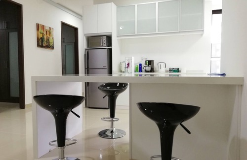 Shah Alam Condo | Aisaac Guesthouse 3 Bedrooms Near i-City FREE Wifi