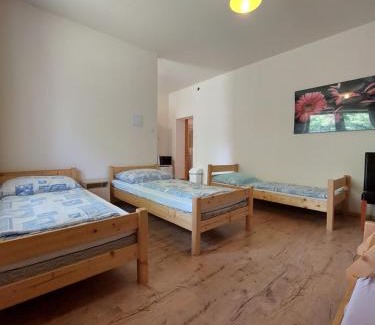 Ofeherto House | Akácliget Vendégház és Major