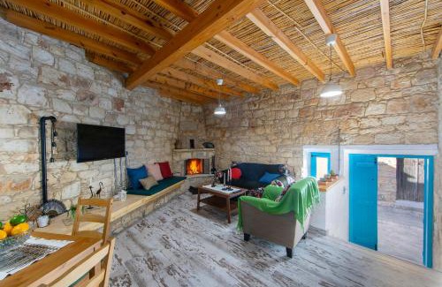 Pano Arodhes House | Akamantida Platea 2
