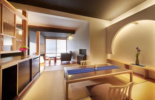 Shuzenji Hotel | AKARI et KAORI formerly Taizanso