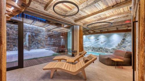 Livigno Ski Chalet | Akchalet Akaroa