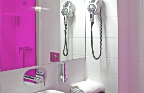 Saint-Herblain Hotel | Akena Nantes Atlantis