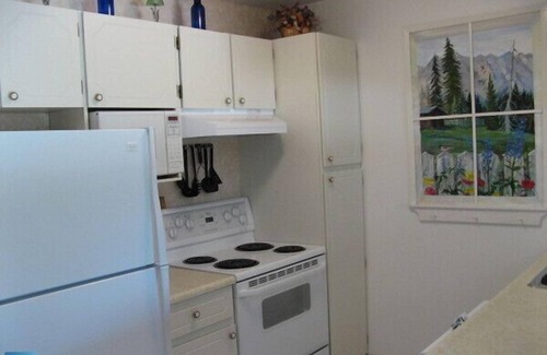East Kootenay Condo | *Akiskinook Resort-1 Br Mtn View Condo! Indoor Pool/Hot Tub/Beach/Tennis