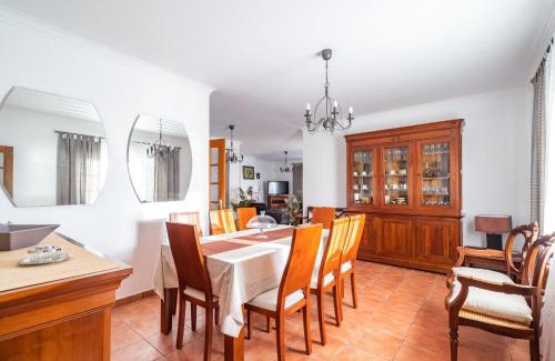 Azenhas do Mar Villa | Akivillas Sintra Delicacy