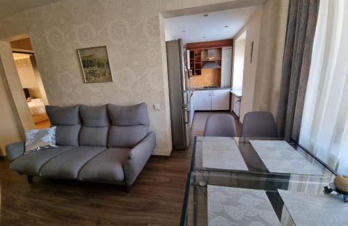 Siauliai County Apartment | Akmerenta 7 - 10
