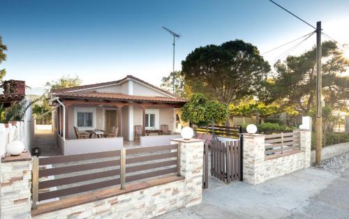 Aigio House | Akoli Blue - an Elegant residence by the sea