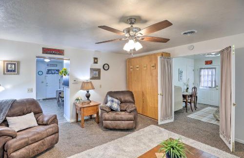 Akron Apartment | Akron Apartment with Balcony - Hunting Nearby!